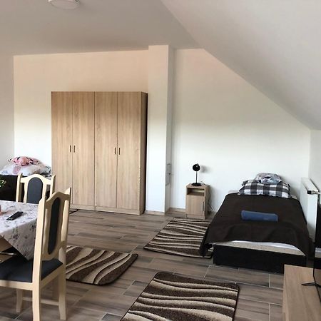 Lukacs Vendeghaz Otel Erdohorvati Oda fotoğraf