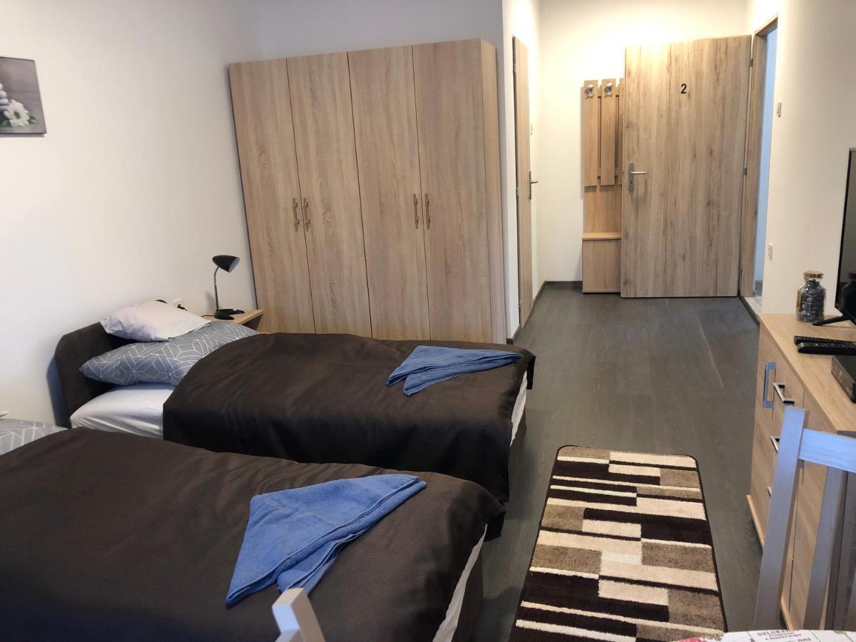 Lukacs Vendeghaz Otel Erdohorvati Oda fotoğraf