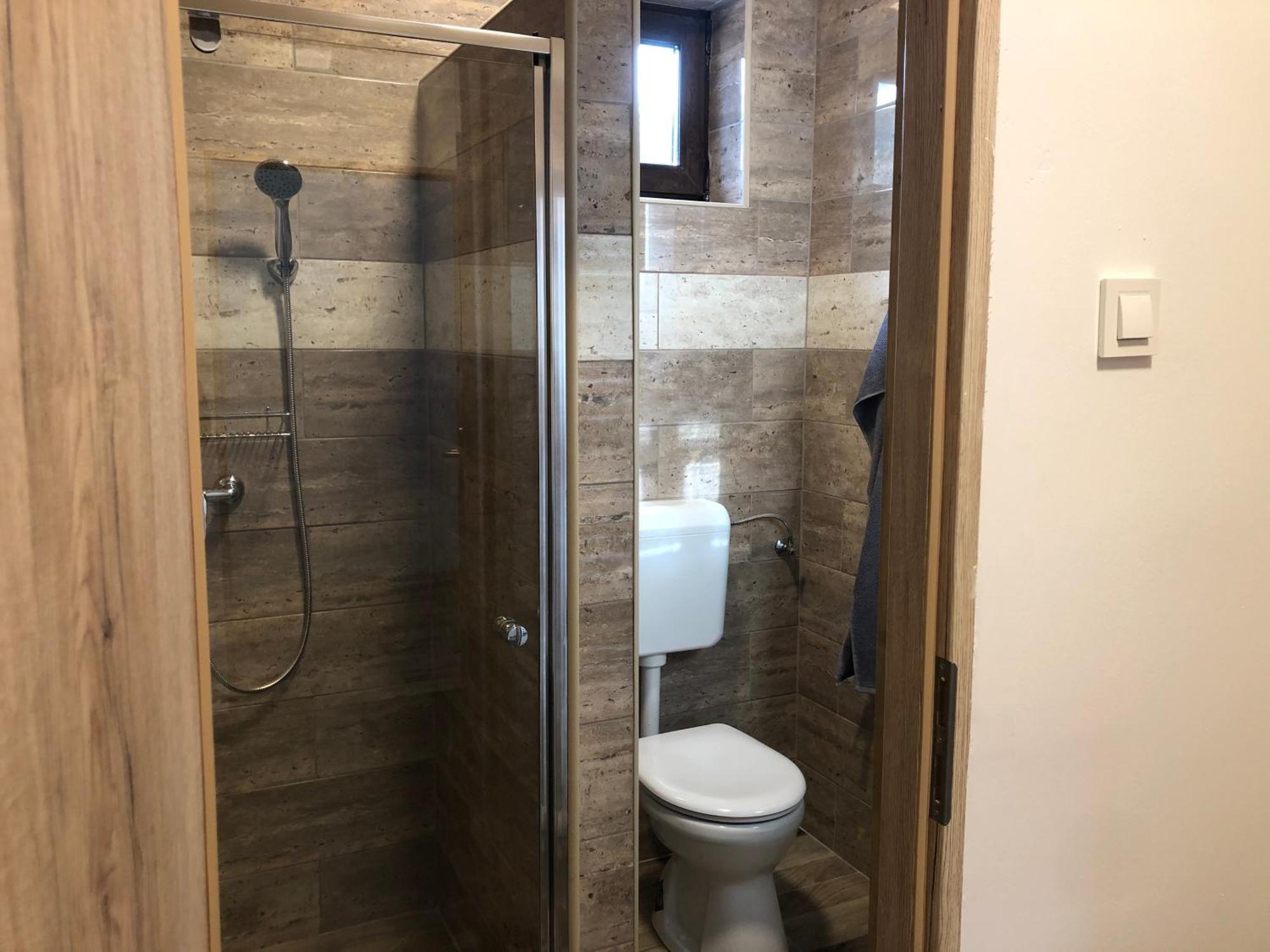 Lukacs Vendeghaz Otel Erdohorvati Oda fotoğraf