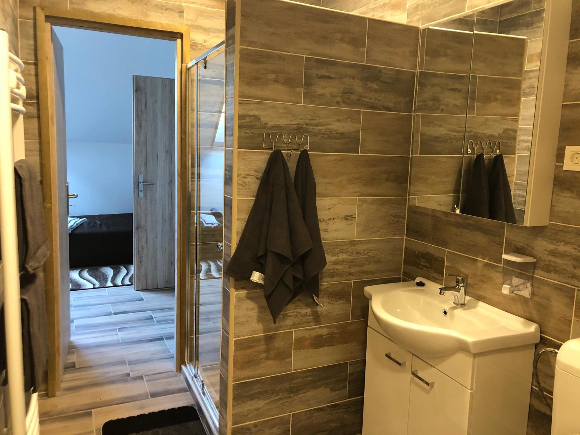 Lukacs Vendeghaz Otel Erdohorvati Oda fotoğraf